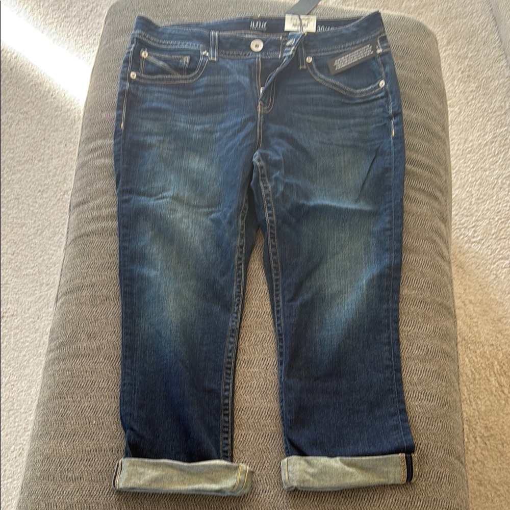 a.n.a Blue Cropped Jeans with Vintage Fading and Contrast Stitching